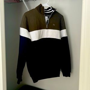 Size small DF quarter zip crew neck
